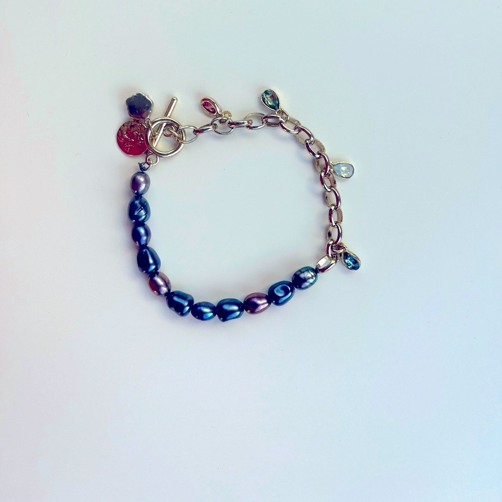 Gorgeous mixed media bracelet, brand-new